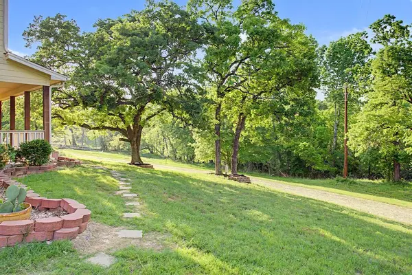 203 Saddle Ridge Court, Springtown, TX 76082