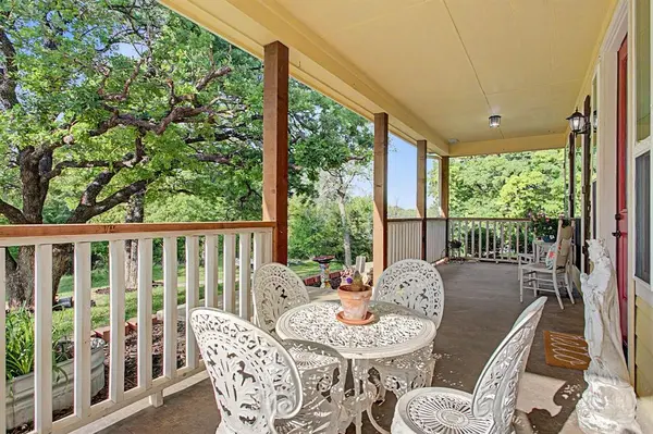 203 Saddle Ridge Court, Springtown, TX 76082