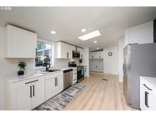 221 RIVER PLACE DR #117, Roseburg, OR 97471