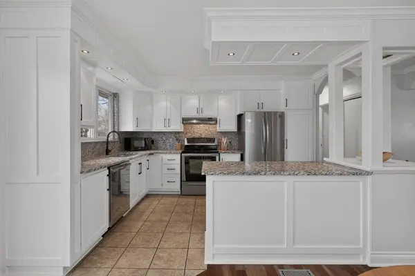 4119 Doverview DR SE, Calgary, AB T2B 1Z1