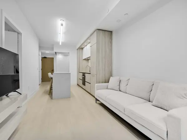 15 Mercer ST #414, Toronto C01, ON M5V 1H2