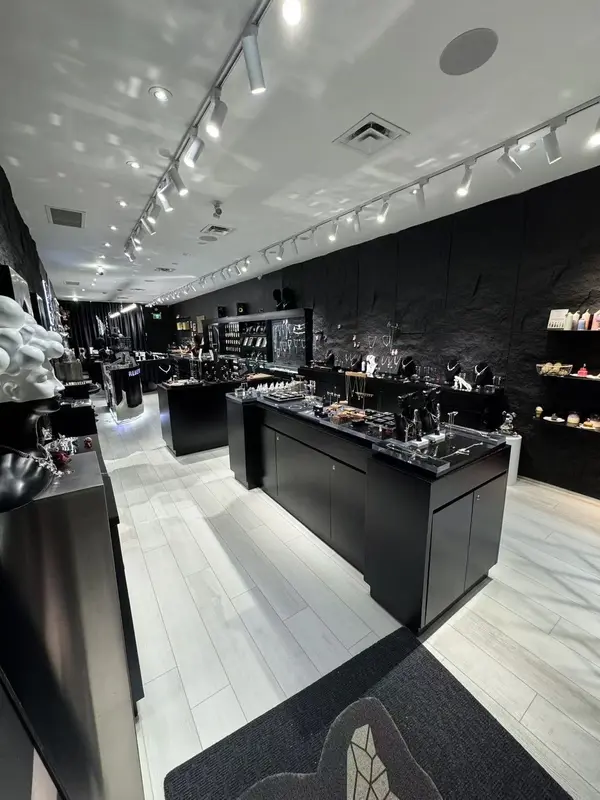 2515 Yonge ST, Toronto C10, ON M4P 2H9