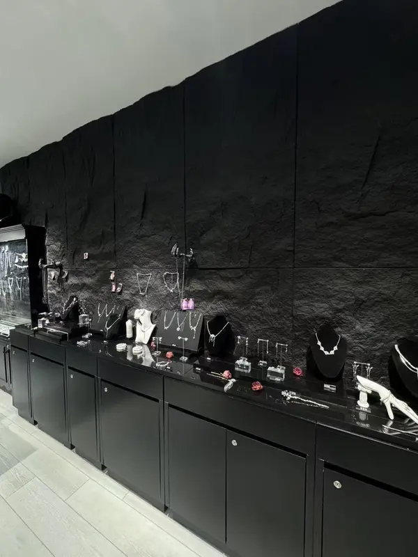 2515 Yonge ST, Toronto C10, ON M4P 2H9