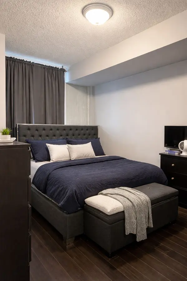 3525 Kariya DR #1005, Mississauga, ON L5B 0C2