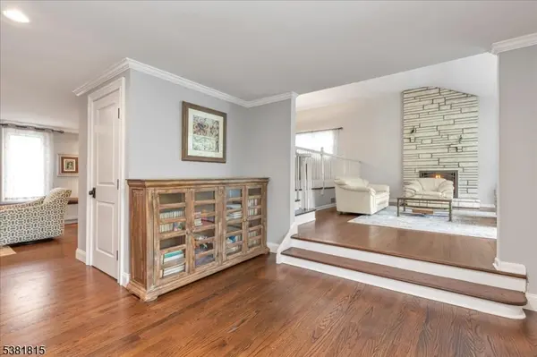 26 Crest Dr, Berkeley Heights Twp., NJ 07974