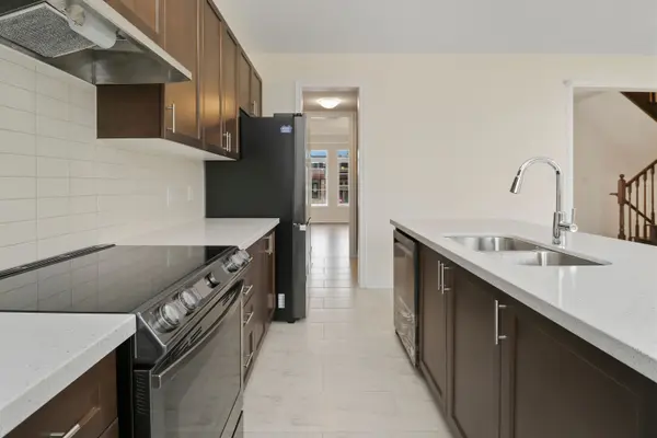 15 Beatrice DR, Wasaga Beach, ON L9Z 0L3