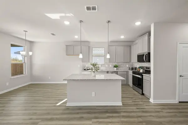 608 Godley Ranch, Godley, TX 76044