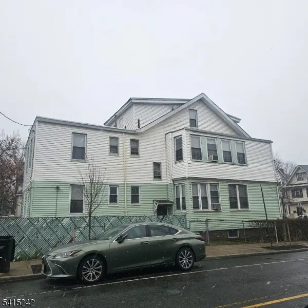 67 Weequahic Ave, Newark City, NJ 07112