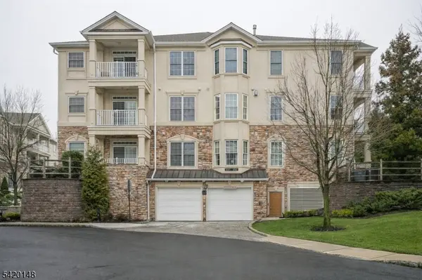 1010 Holly Ln #10, Cedar Grove Twp., NJ 07009