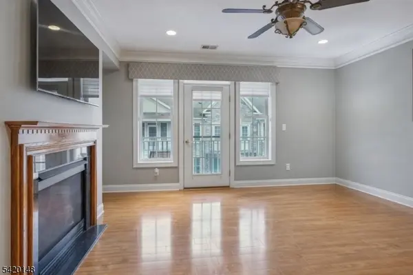 1010 Holly Ln #10, Cedar Grove Twp., NJ 07009