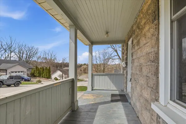 12 Todd ST, Cambridge, ON N1R 1G5