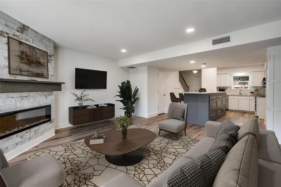 1257 Roaring Springs Road, Fort Worth, TX 76114