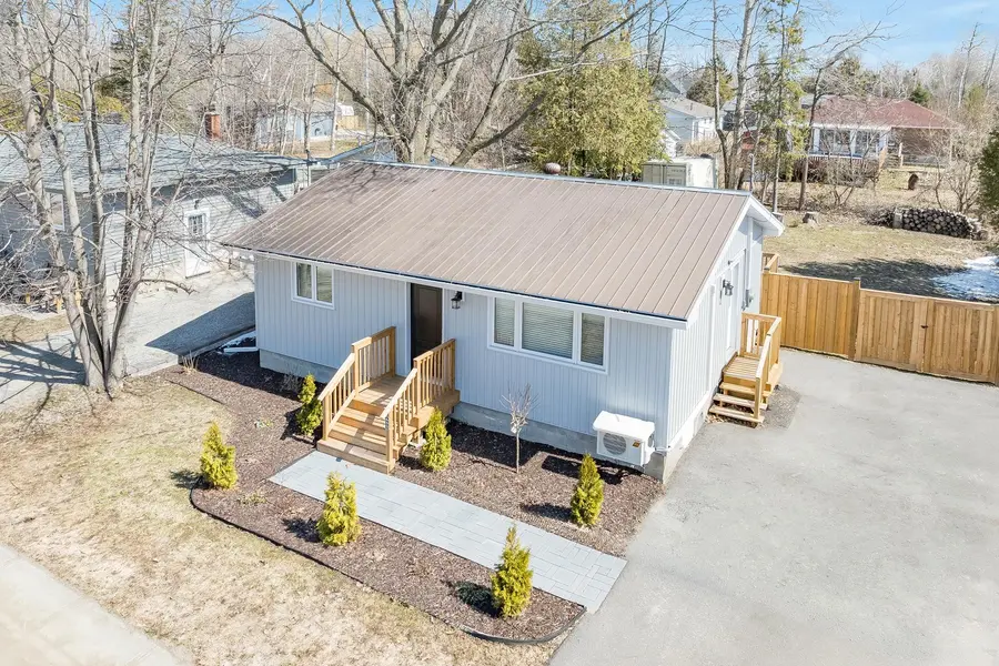 655 Fourth AVE, Tay, ON L0K 1R0