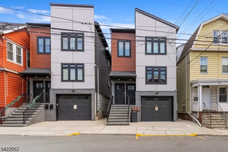 19 Shaw Ave #1, Newark City, NJ 07112