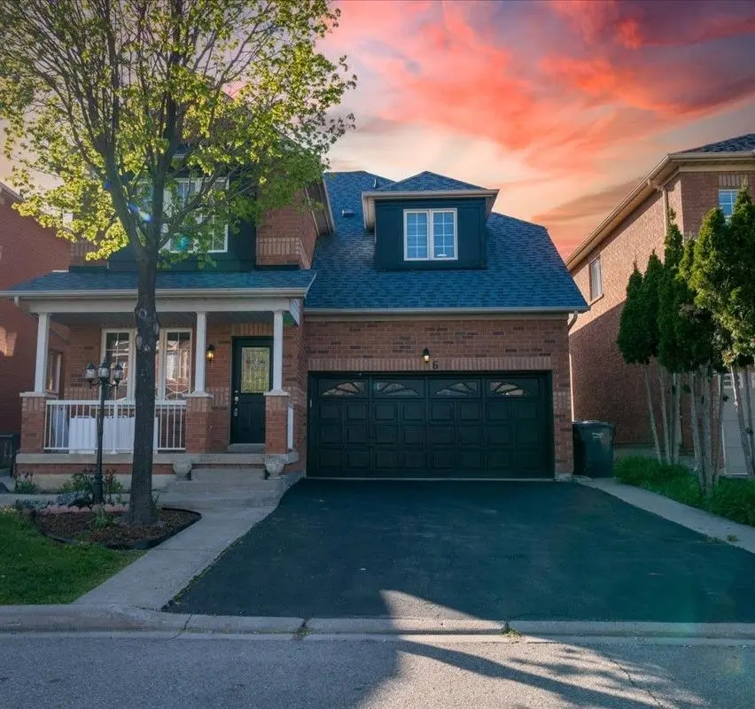 6 Bentgrass LN, Brampton, ON L7A 3K2