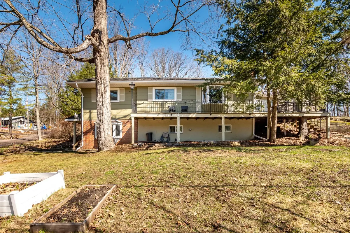 2802 Muskoka 118 RD W, Muskoka Lakes, ON P0B 1J0