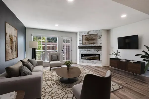 1257 Roaring Springs Road, Fort Worth, TX 76114