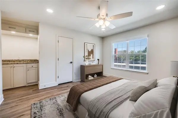 1257 Roaring Springs Road, Fort Worth, TX 76114