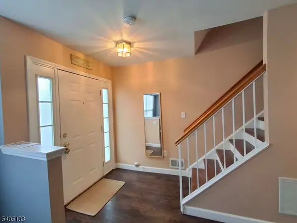 16 Puchala Dr, Sayreville Boro, NJ 08859