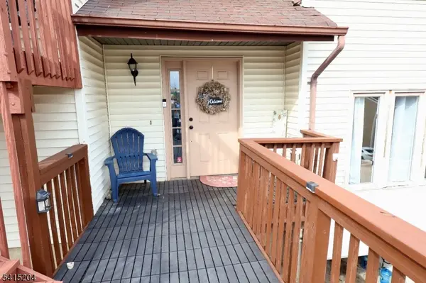 4 Sickle St, Dover Town, NJ 07801