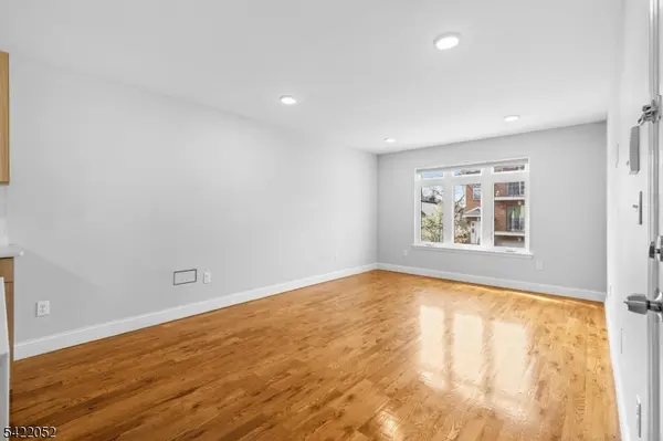 19 Shaw Ave #1, Newark City, NJ 07112