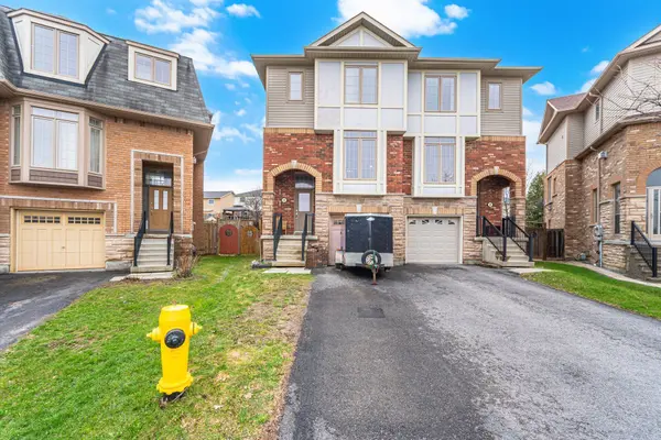 45 Horton ST, Ajax, ON L1Z 1E3