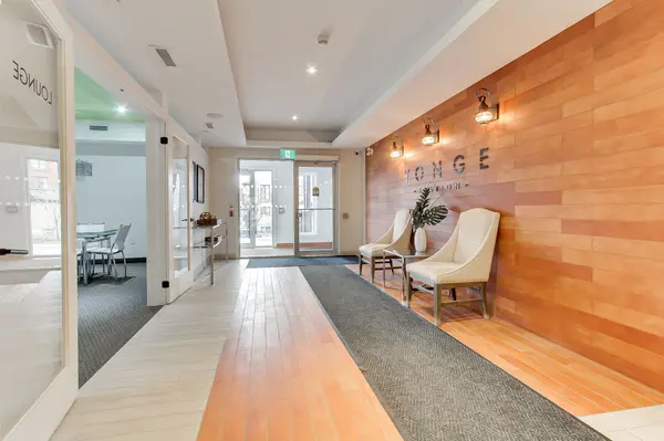 720 YONGE ST E #301, Barrie, ON L9J 0G9