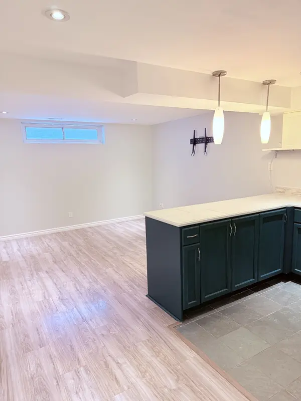 33 Belleview DR #Lower, Orangeville, ON L9W 1M4