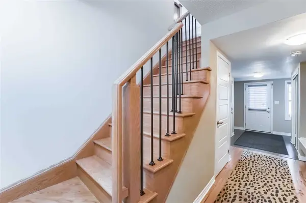 120 Gore CT, Milton, ON L9E 1G2