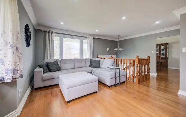 4 Ronald RD, Cambridge, ON N1S 4N1