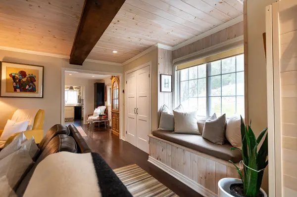 2802 Muskoka 118 RD W, Muskoka Lakes, ON P0B 1J0