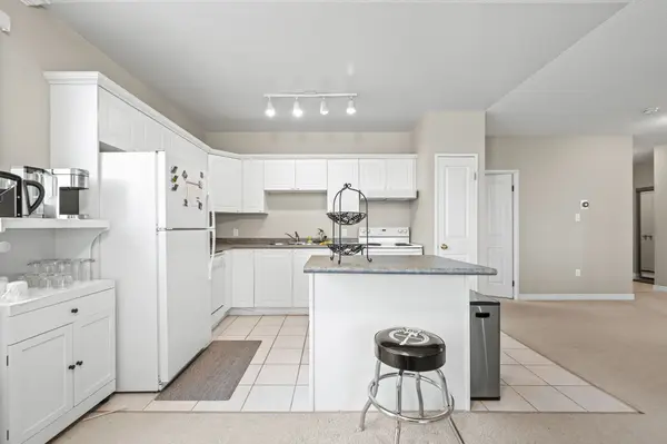 255 Keats WAY #1108, Waterloo, ON N2L 6N6