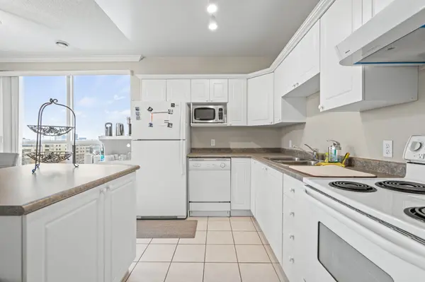 255 Keats WAY #1108, Waterloo, ON N2L 6N6