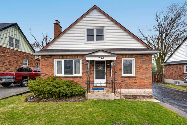 754 Curtis RD, Peterborough, ON K9H 2E7