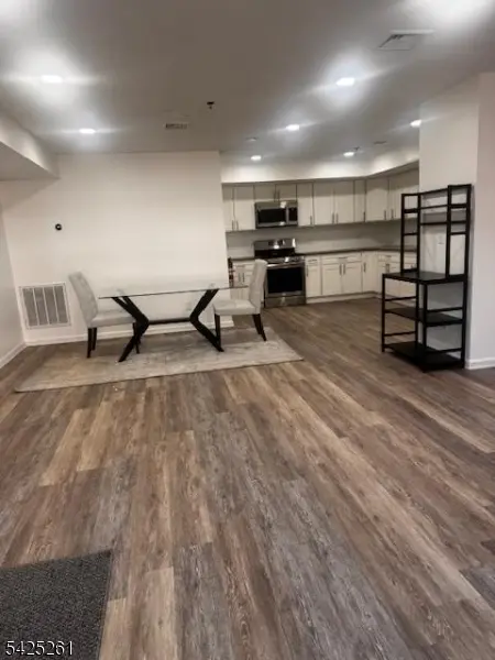 81-83 Hawthorne Ave #1, Newark City, NJ 07112