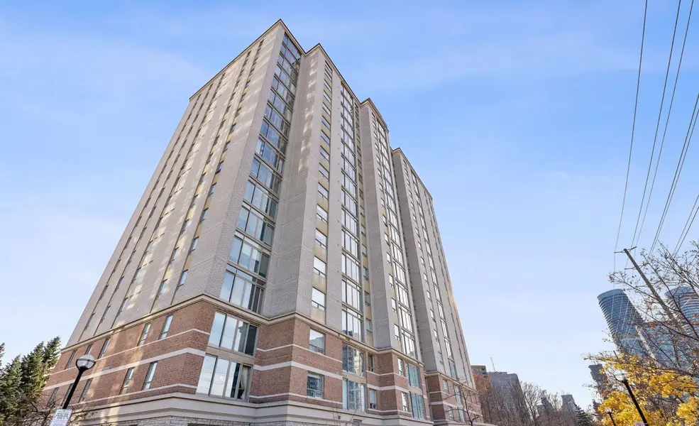 200 Burnhamthorpe RD E #1304, Mississauga, ON L5A 4L4