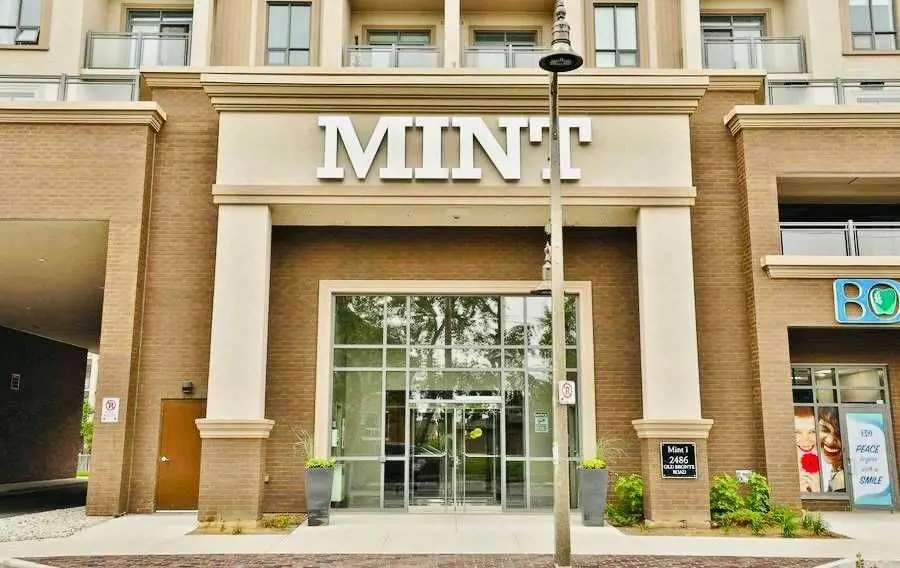 2486 Old Bronte RD #518, Oakville, ON L6M 4J2