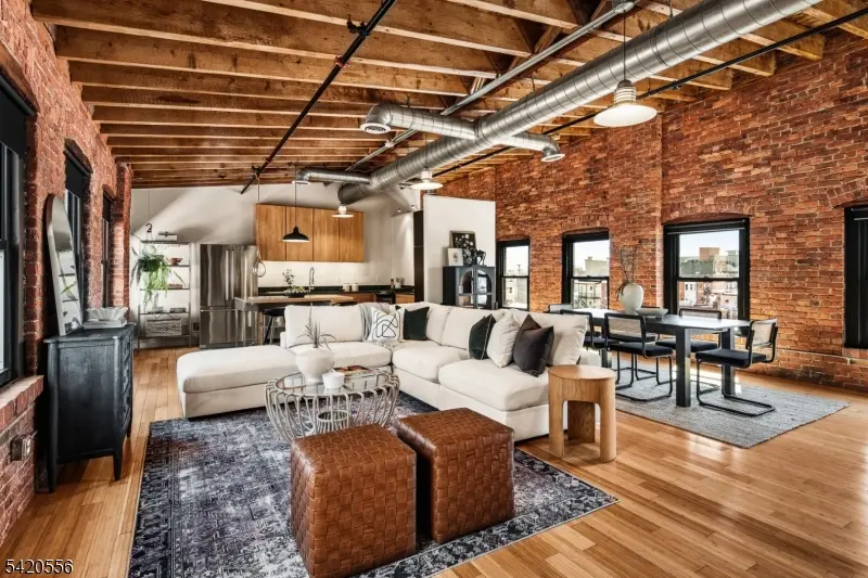 61 New Jersey Railroad Ave #13, Newark City, NJ 07105