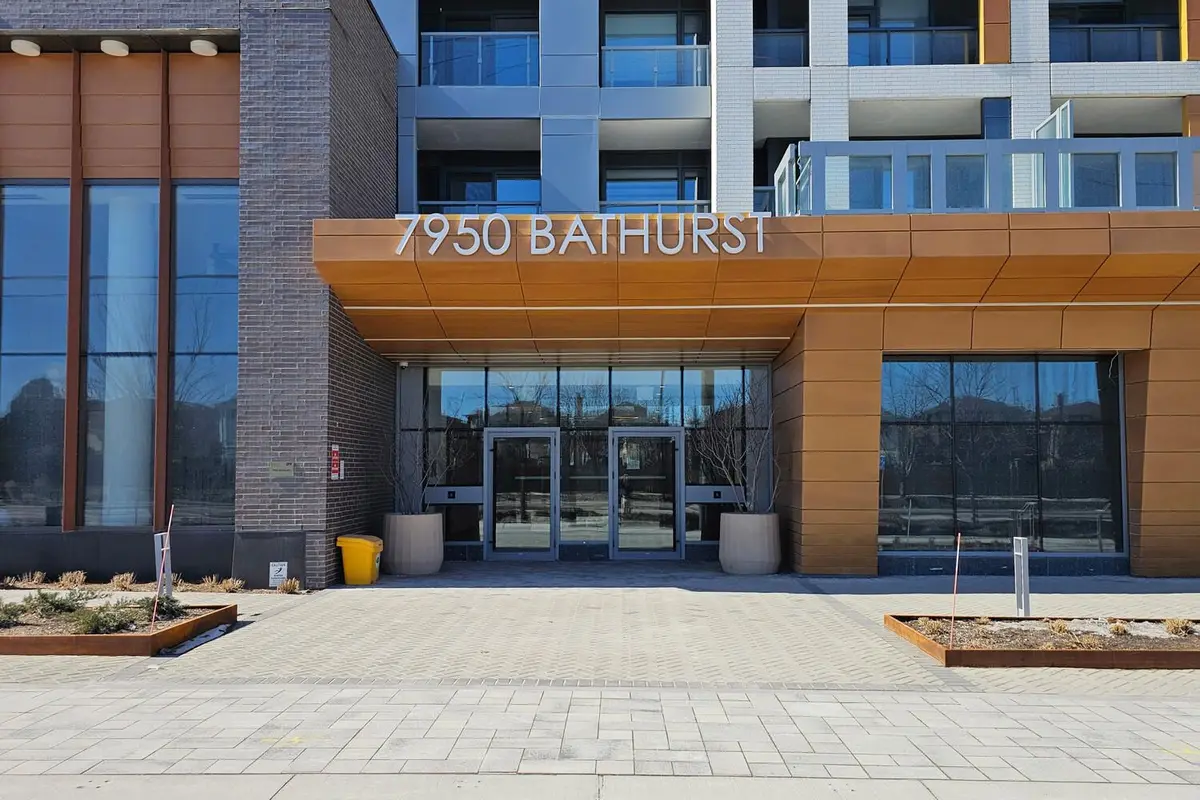 7950 Bathurst ST #416, Vaughan, ON L4J 0L4