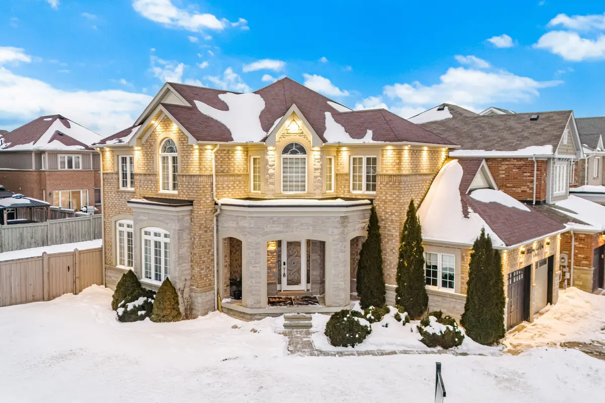 132 Blue Dasher BLVD, Bradford West Gwillimbury, ON L3Z 0E5