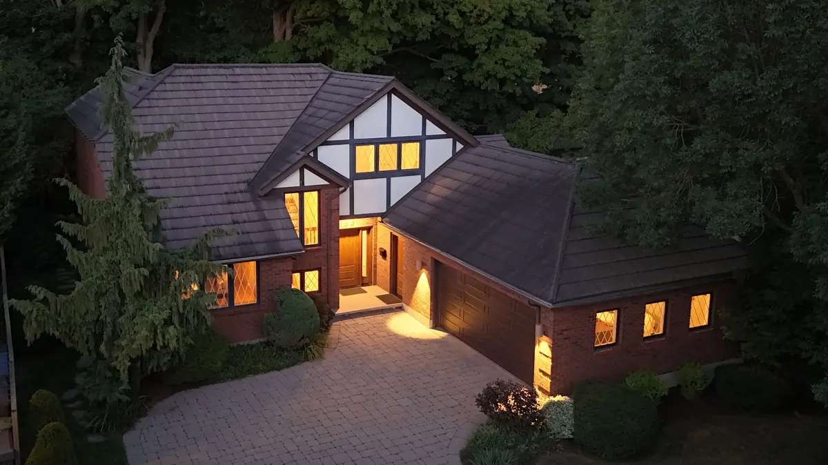 33 Walnut DR, Guelph, ON N1E 4B4