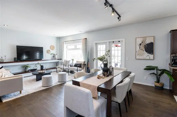 87 Kentland RD, Winnipeg, MB R3Y 0A4