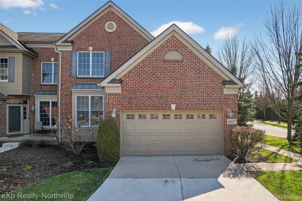 44927 Broadmoor CIR S, Northville Township, MI 48168