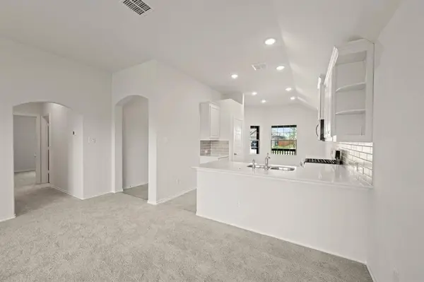 914 Madeline Lane, Cleburne, TX 76033