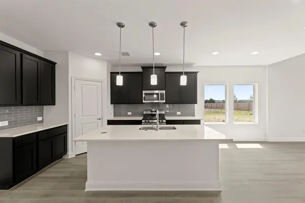 1212 Redcoat Drive, Forney, TX 75126