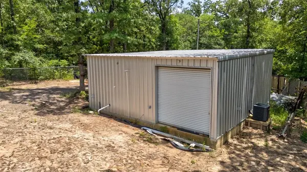 136 Kings Row, Malakoff, TX 75148