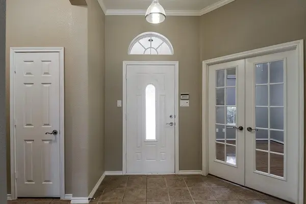 5201 La Bandera Trail, Benbrook, TX 76126