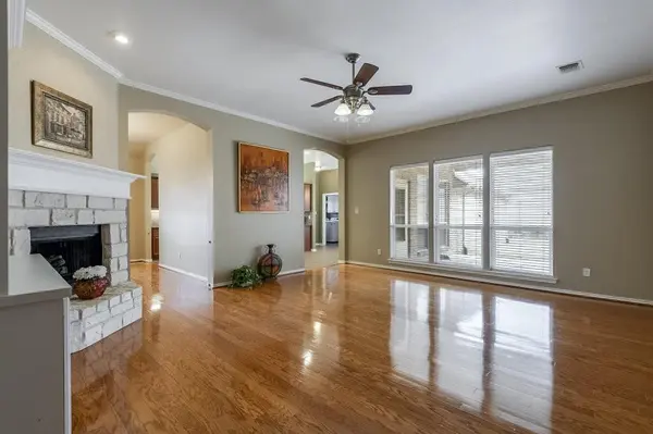 5201 La Bandera Trail, Benbrook, TX 76126