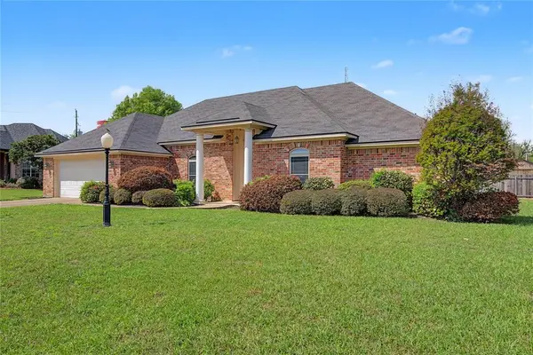 5062 Longstreet Place, Bossier City, LA 71112