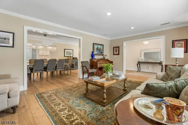 12 (14) Dale Drive, West Orange Twp., NJ 07052